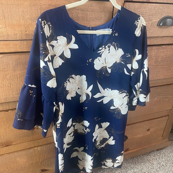 Navy Floral Shift Dress - Picture 3 of 6